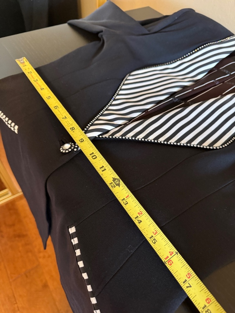 Criscione Vintage Cache 80s 90s Black Blazer Striped Contrast Lapel Rhinestone M - Picture 11 of 17